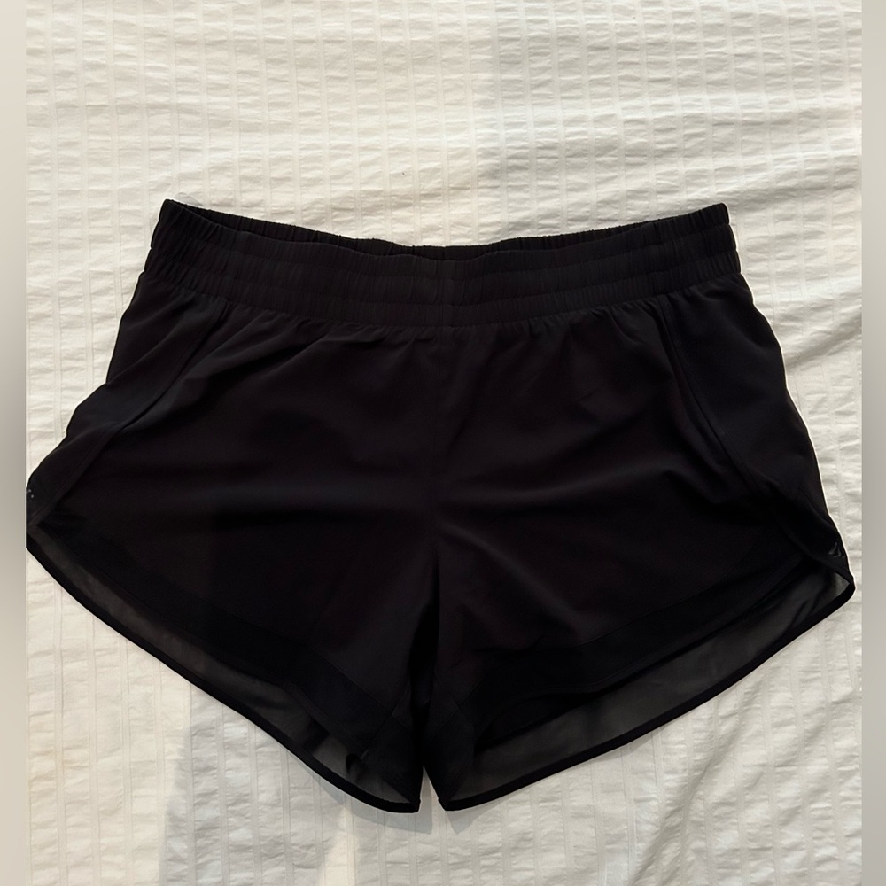 Athleta M Mesh Racer Run shorts Black